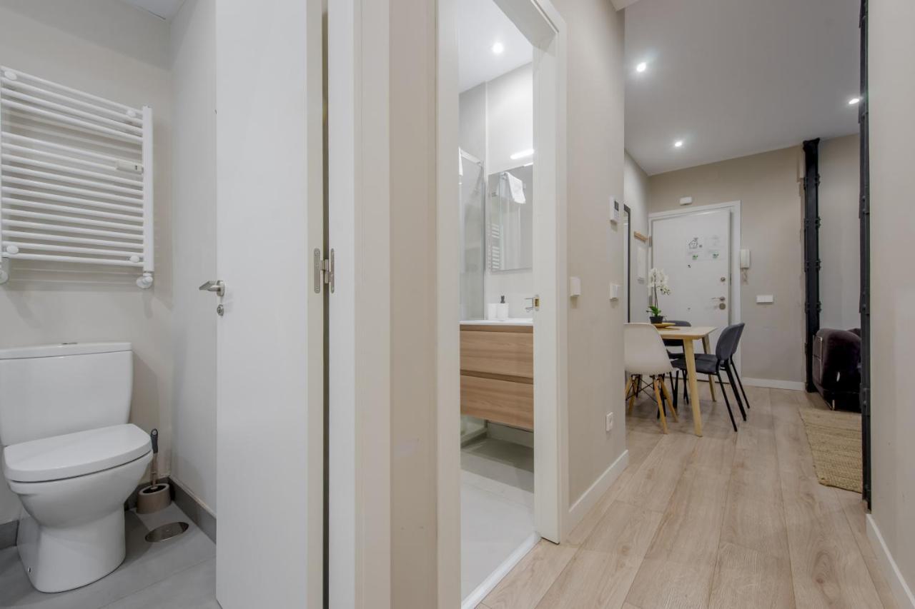 Acogedor Apt 3 Habitaciones Y Terraza En El Centro Madrid Eksteriør billede