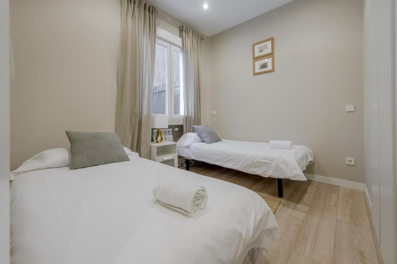 Acogedor Apt 3 Habitaciones Y Terraza En El Centro Madrid Eksteriør billede