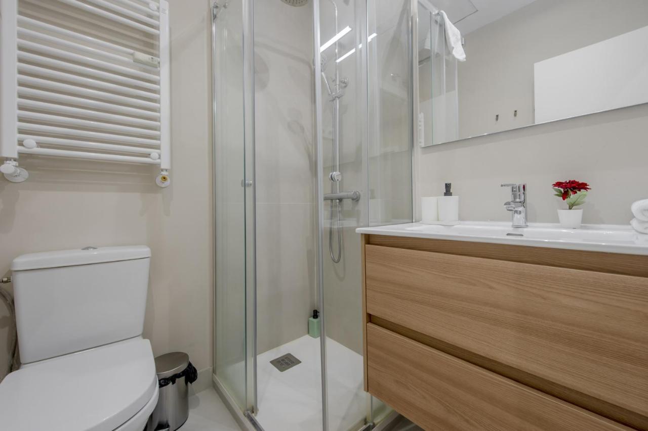 Acogedor Apt 3 Habitaciones Y Terraza En El Centro Madrid Eksteriør billede